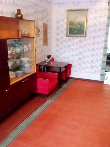 Здаетса 3-х кімнатка квартира у центрі.