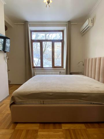 Заньковецької вул., 5/2