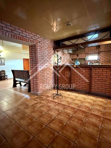 Прорізна вул., 1а