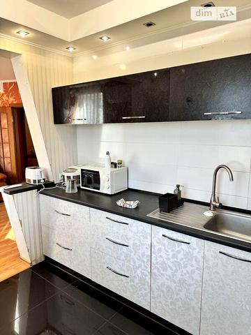 Довгострокова оренда 3к Квартира Курсанта Єськова вулиця