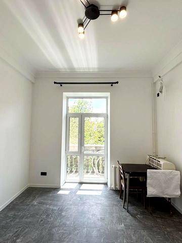 Дмитра Яворницького просп. (Карла Маркса), 100