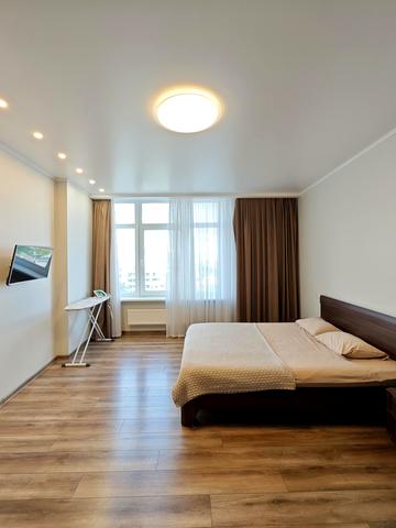 Валерія Самофалова вул. (Каманіна), 16а/1