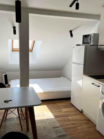 Тарасівська вул., 21