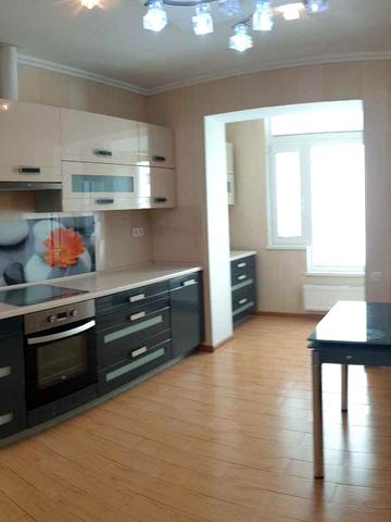 2-кімн.квартира у тихому центрі ( Хрещатик)