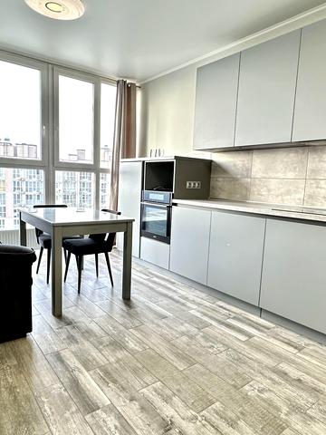 Академіка Заболотного вул., 15-Б