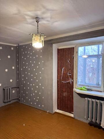 Продається 2-кімнатна квартира