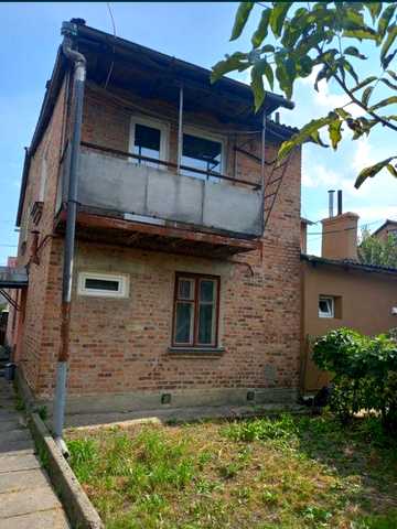 Продам  3х кімнатну,двоярусну, квартиру у  2поверховому. будинку ЖК Приватний сектор