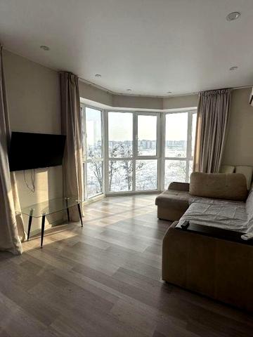 Оренда 3 кімнатноі квартири 80 м2 з панорамними вікнами, сфера