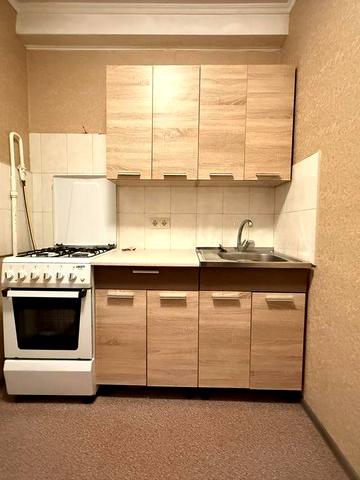 Здам 1-кiмнатну квартиру вул.Сiрожупанникiв 36