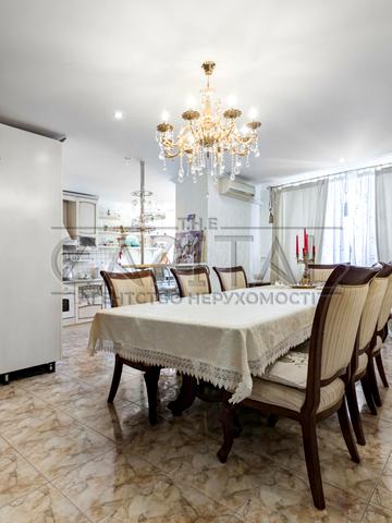 Володимира Івасюка просп. (Героїв Сталінграду), 14-Б