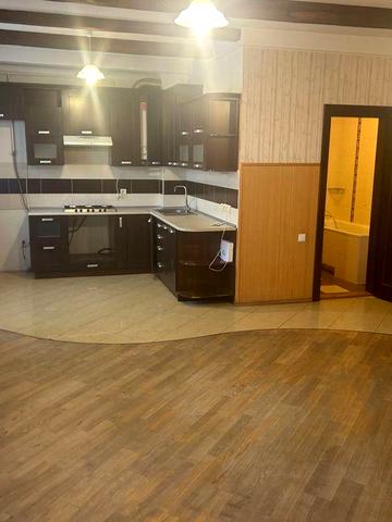 Продаж 6-ти кім. квартири 183 м2 вул. Перемиська (Піскові озера)
