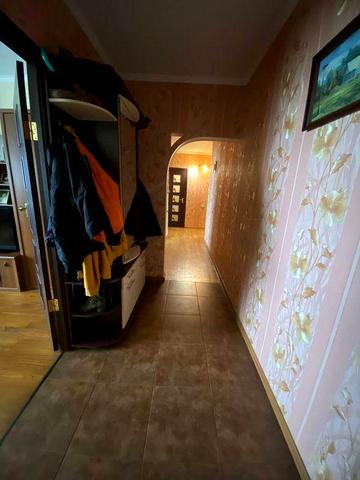 Продам або обміняю  3-х  кімнатну квартиру на 2-х кімнатну