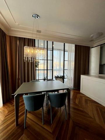 Аренда квартиры 150 м , два паркоместа Центр Ярослава Мудрого