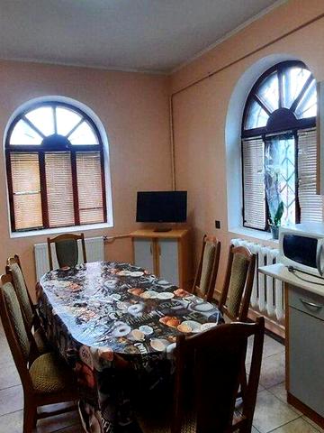 Здам 6-кімнатний будинок в Новосілках OM