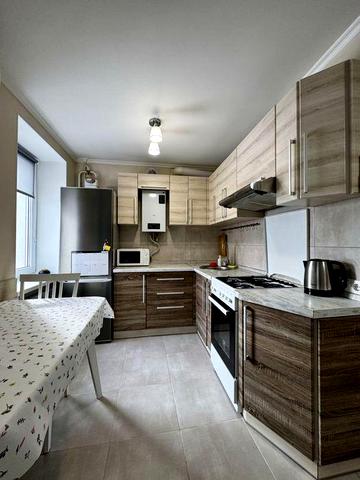 Здаю 1-кімнатну студію, вул. Космонавтів, р-н «Світанку». Ц5