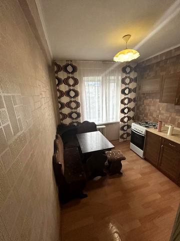 Василя Іваниса вул. (Миколи Матеюка), 11