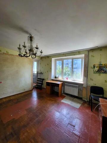 Сегедська вул., 1/2