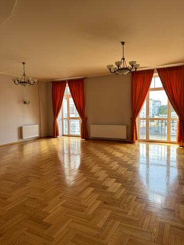 Ірининська вул., 5/24