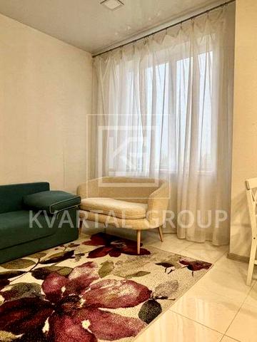 Світла та сучасна євро-двокімнатна квартира в «Єнісейська Садиба» ЖК Єнісейська садиба