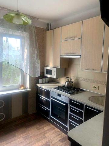 Оренда, 3-х кімнатна квартира, вул. Українська