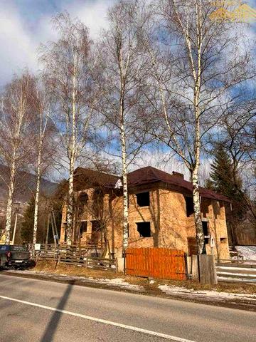 Село Криворівня. Верховинський район. Карпати. Нерухомість. Будинок.
