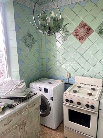 Здам 2-у квартиру біля метро Героїв Праці