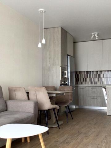 Зарічна вул., 16