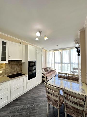 Петра Калнишевського вул. (Михайла Майорова), 8