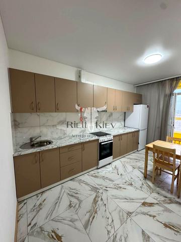 Кадетський Гай вул., 12