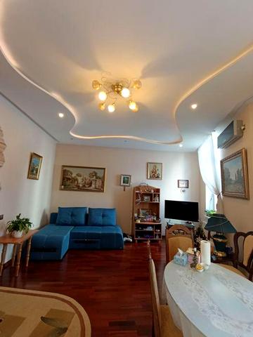 Продаж двокімнатної   Лаврухіна 12