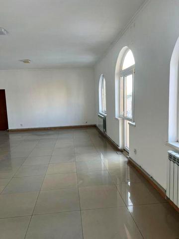 Продам квартиру в центрі Володимирця