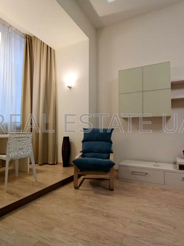 Архітектора Городецького вул., 11-Б