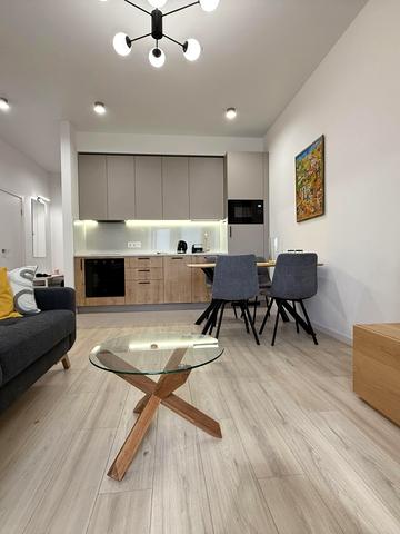 Берестейський просп. (Перемоги), 11 к1