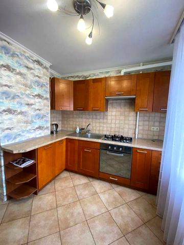 Сдам двухкомнатную квартиру на Г.Петрова. Высотка. Газ