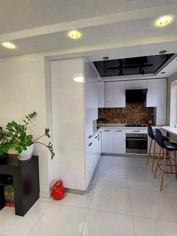 Сдам 3 комн. кв метро Дворец Спорта