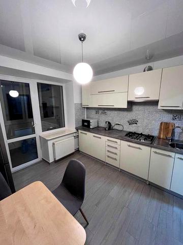 Оренда двохкімнатної квартири по Вул. Княгині Ольги.