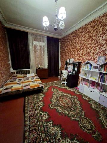 Трикімнатна квартира біля парку