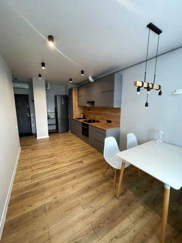 Оренда просторної 2-к квартири в ЖК Стожари