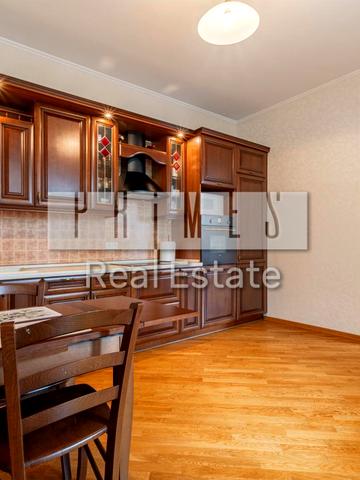 Василя Тютюнника вул. (Анрі Барбюса), 5-В