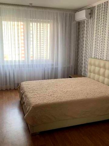 Оренда 2-к квартири на вул. Софії Русової