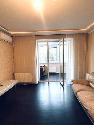 Здається 1кімн квартира 50м кв від власника