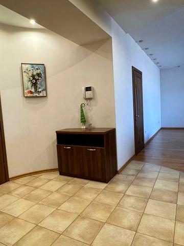 Оренда 3х кім. квартири в центрі вул. Вознесенська з ремонтом!