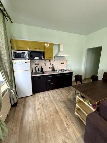 Длительно (год и более) просторная 1ком.квартира с Видом на Море