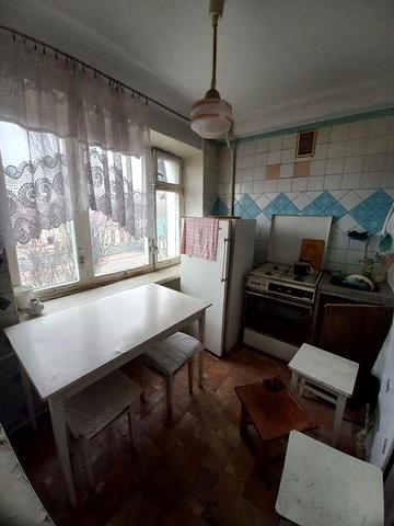 Двокімнатна в центрі на площі свобода