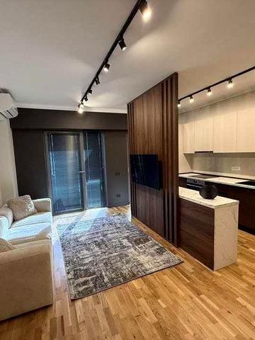 Здаю 2к-студію Стеценка 12