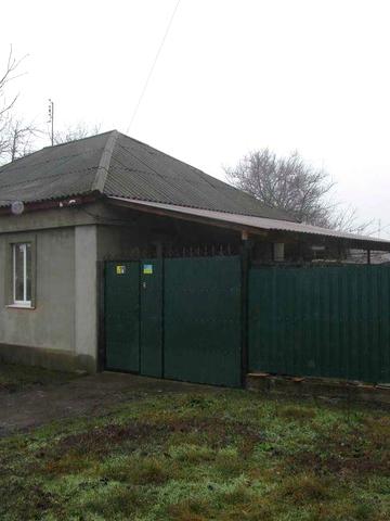 Продається  будинок по вул. Логвина Григорія  ( р-н Перемога)