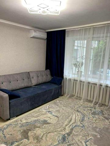 Здається  в оренду 1км квартиру