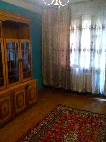 Продаж просторої 2к квартири, вул. Радунська, 5