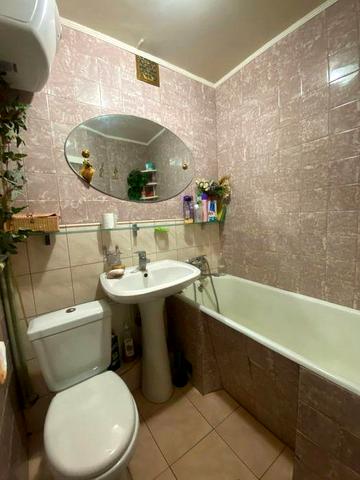 Продаю 2 комнатную квартиру 1 мин.от метро 23 Августа