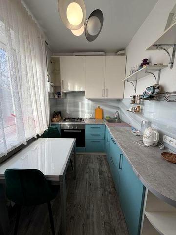 Оренда 2-к квартири на вул. Червона